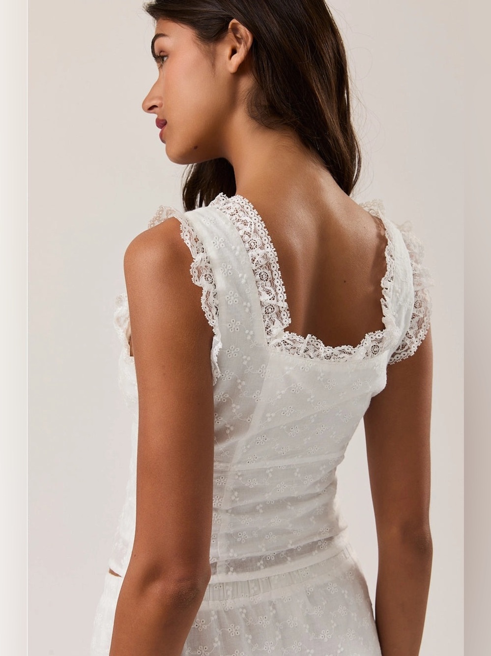 Eyelet Lace Trim Sleeveless Square Neck Top - Le Lis - Picture 4 of 6